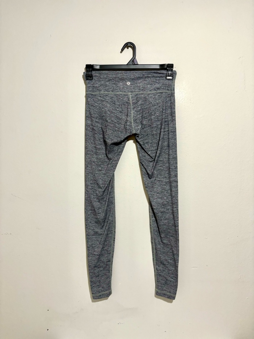 Lululemon Gray Heather Align Leggings - Women's Size 6 Pocket